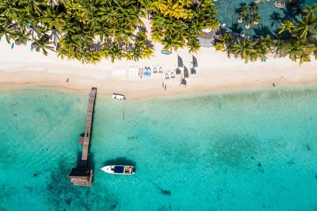 Invest and Thrive in Mauritius: A Guide for Families & Entrepreneurs