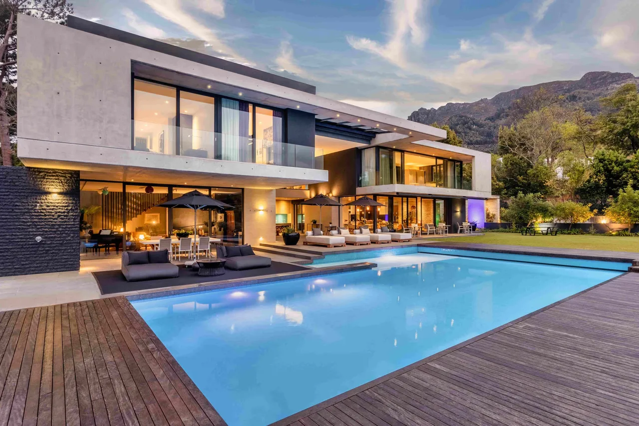 3 Forex moves that can save you big on SA Property Deals