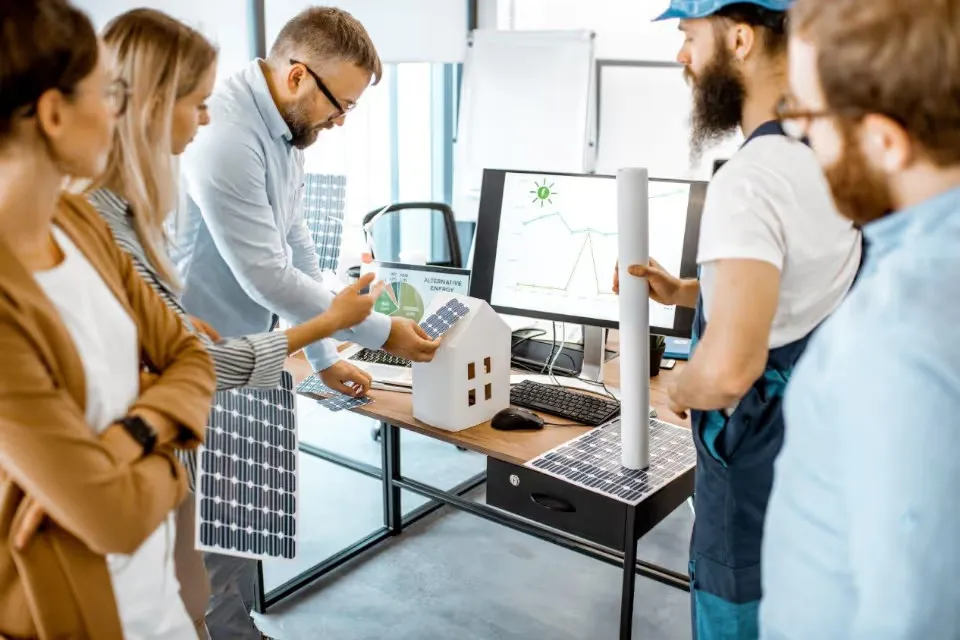 Show-Day Safety: Smart moves for buyers and sellers