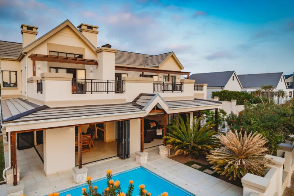 Garden Route Boom: Families & professionals drive new growth