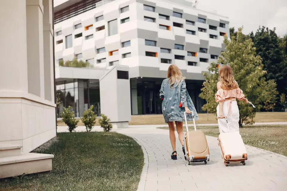 Short Stays Without the Chaos: Hospitality-Grade Controls